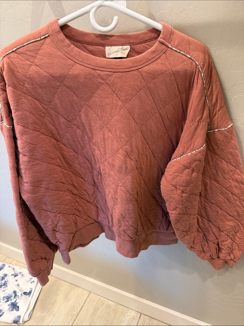 Universal Thread Quilted Balloon-Sleeve Pullover in Dusty Rose